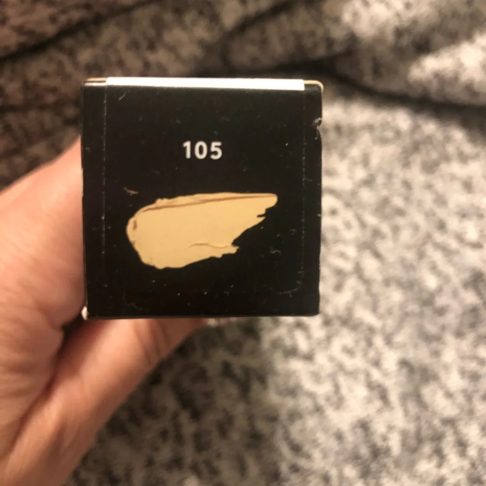 Fenty 105 Pro Filt’r Hydrating Foundation